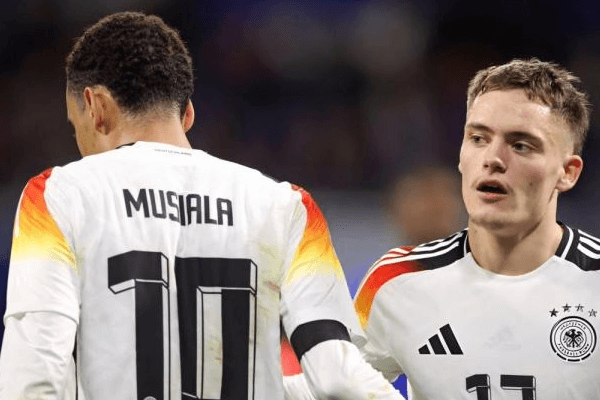  拜仁球员穆西亚拉开玩笑调侃德国队友维尔茨