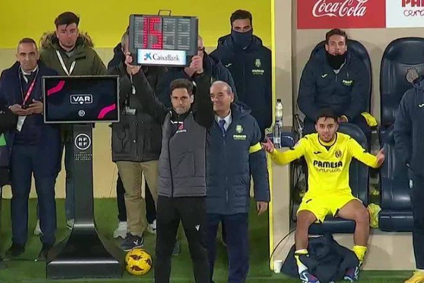  比利亚雷亚尔3-2塞尔塔比赛创下15分钟超长补时