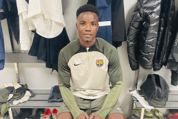  巴萨角逐加纳年轻左后卫奥杜罗