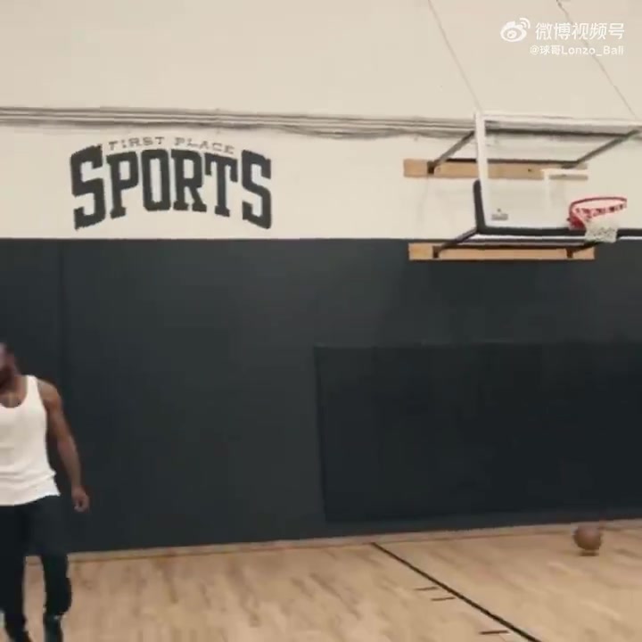  恢复几成功力大球朗佐-鲍尔最新训练